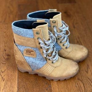 Sorel Lexie wedge size 8